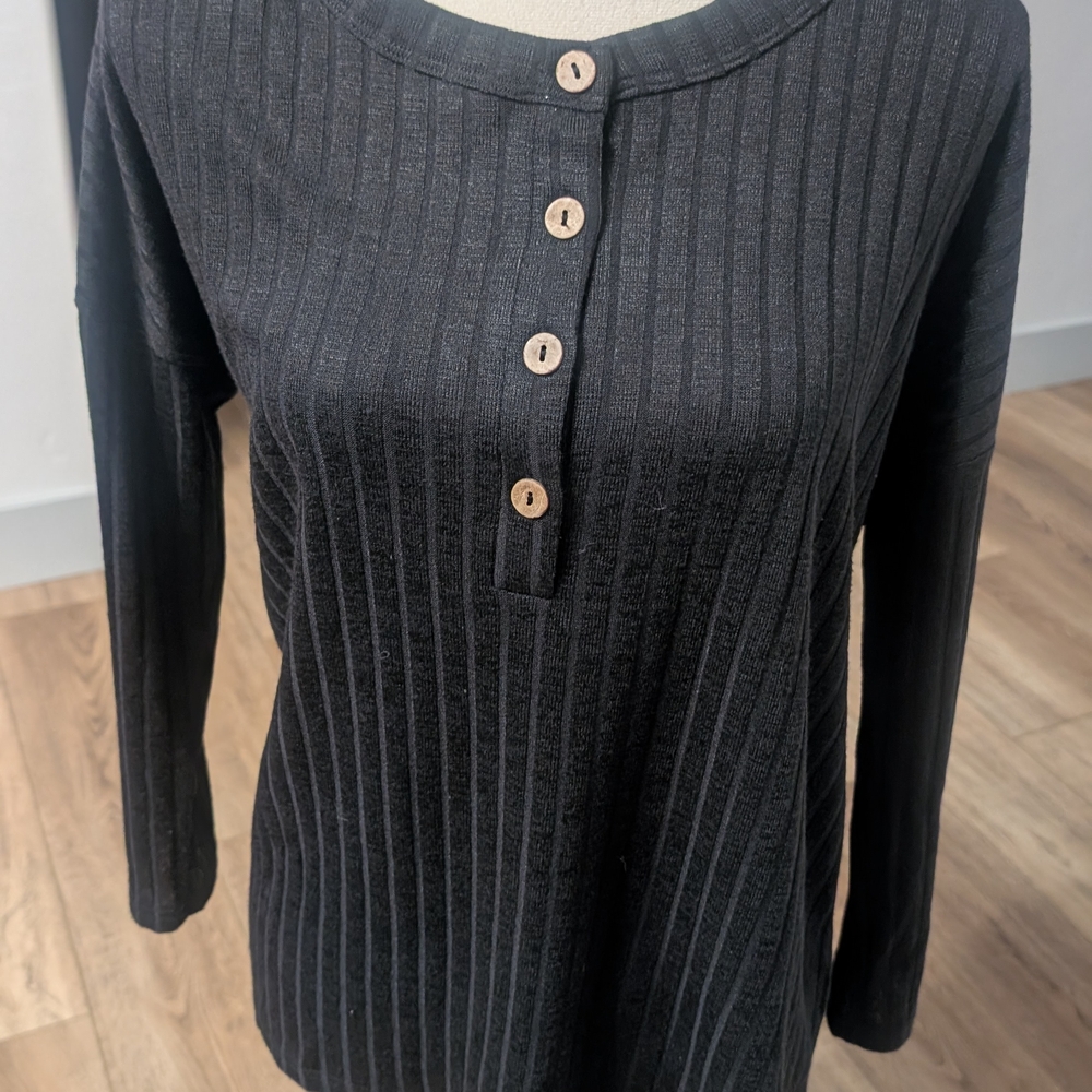 Amazon Black Ribbed Button-Down Blouse - Picture 2 of 8